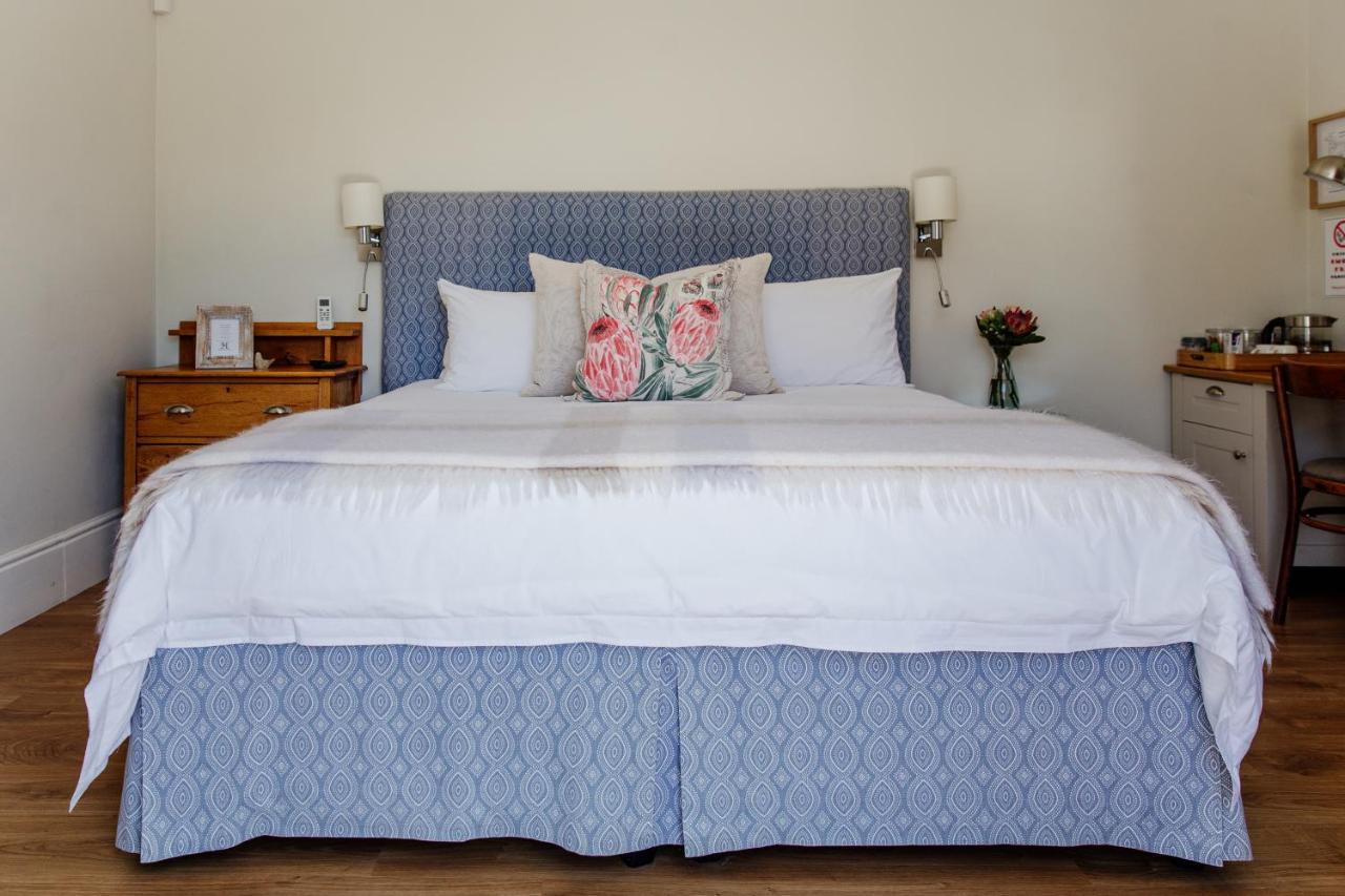 Bed and Breakfast Cornerstone Manor Grahamstown Esterno foto